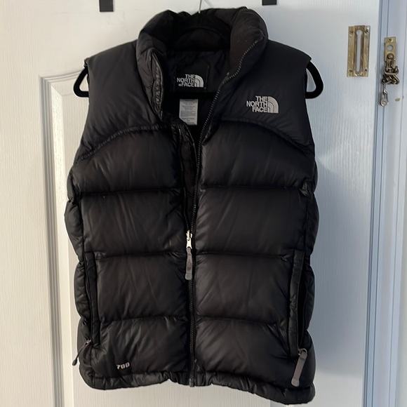 The North Face Jackets & Blazers - THE NORTH FACE 700 LADIES black down vest-M-EUC